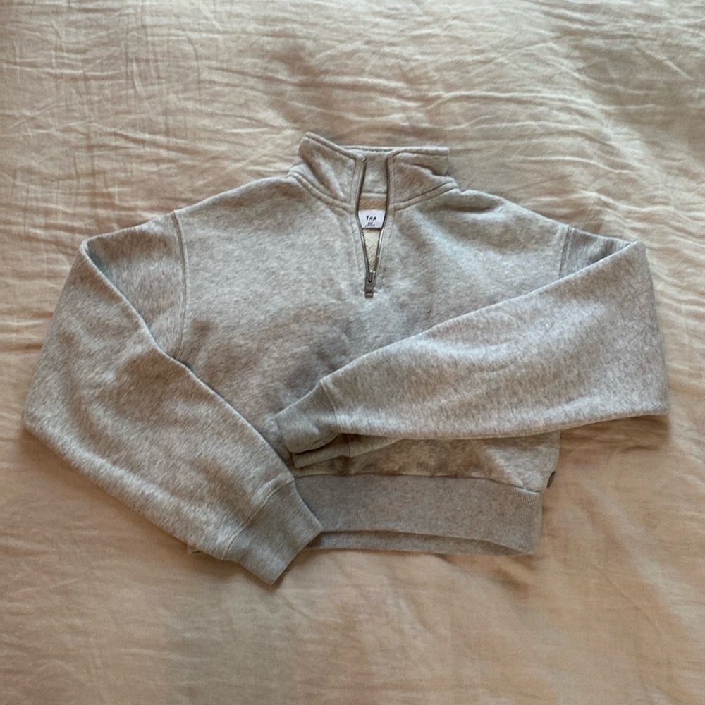 Aritzia Cropped Sweater
